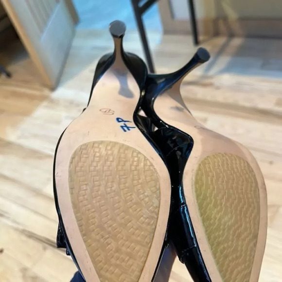 Circa Joan & David Black luxe sandals - Picture 7 of 10